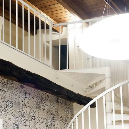 Apartment Domus Purpurea *