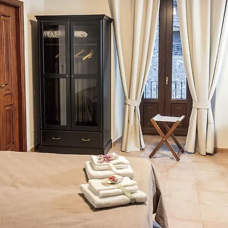 Apartment Domus Purpurea
