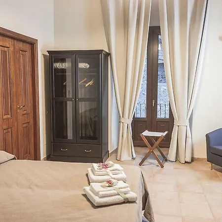 Domus Purpurea 아파트 *