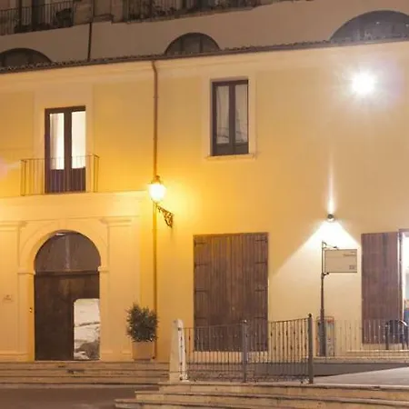 Apartment Domus Purpurea